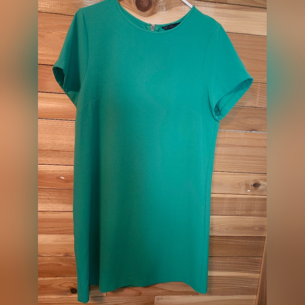Felicity & Coco Vibrant Green Short Sleeve Dress Size M